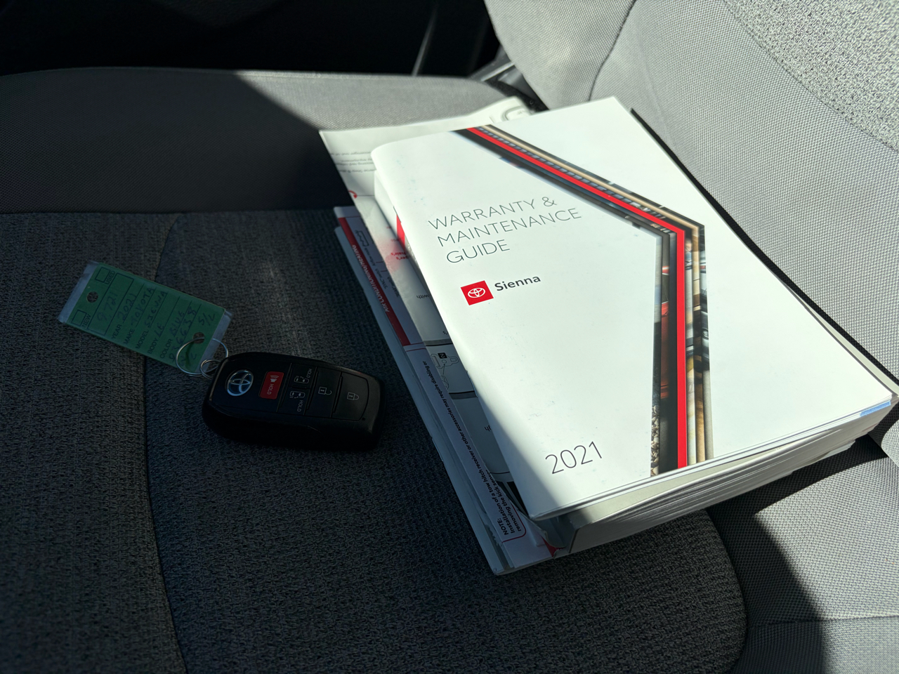 Toyota Sienna LE AWD 2021