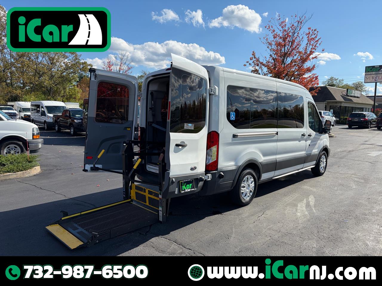 Ford Transit Wagon T-350 148" Med Roof XL Sliding RH Dr 2017