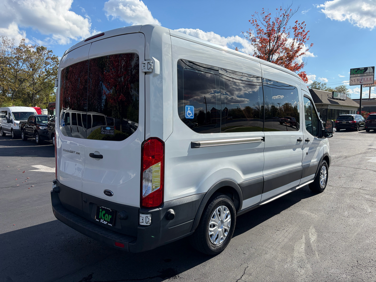 Ford Transit Wagon T-350 148" Med Roof XL Sliding RH Dr 2017