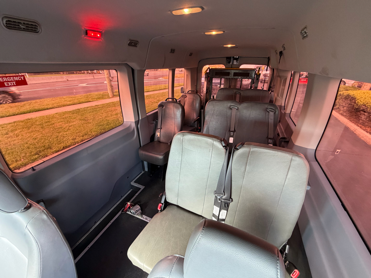 Ford Transit Wagon T-350 148" Med Roof XL Sliding RH Dr 2017