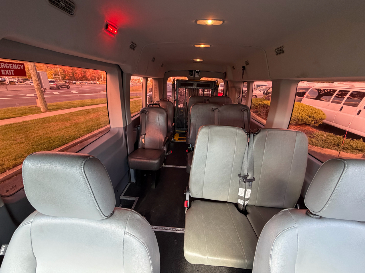 Ford Transit Wagon T-350 148" Med Roof XL Sliding RH Dr 2017