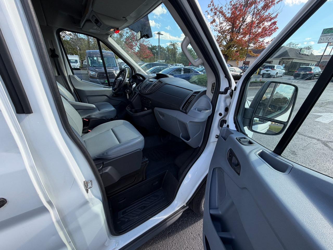 Ford Transit Wagon T-350 148" Med Roof XL Sliding RH Dr 2017