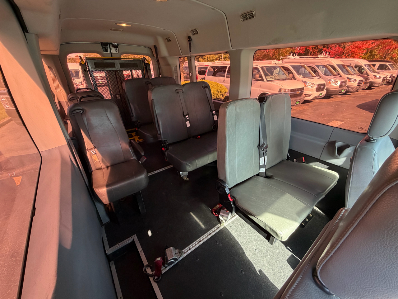 Ford Transit Wagon T-350 148" Med Roof XL Sliding RH Dr 2017