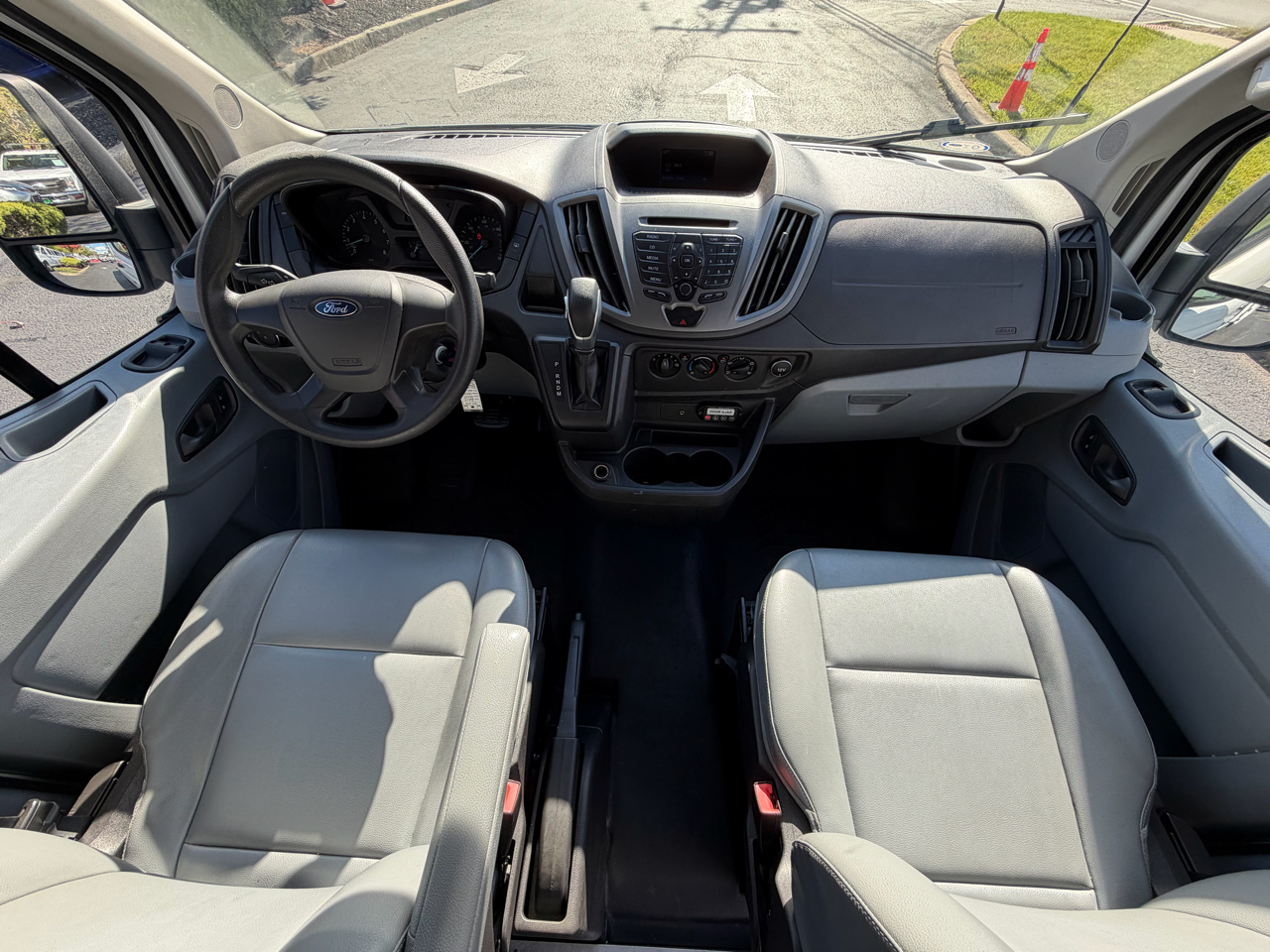 Ford Transit Wagon T-350 148" Med Roof XL Sliding RH Dr 2017