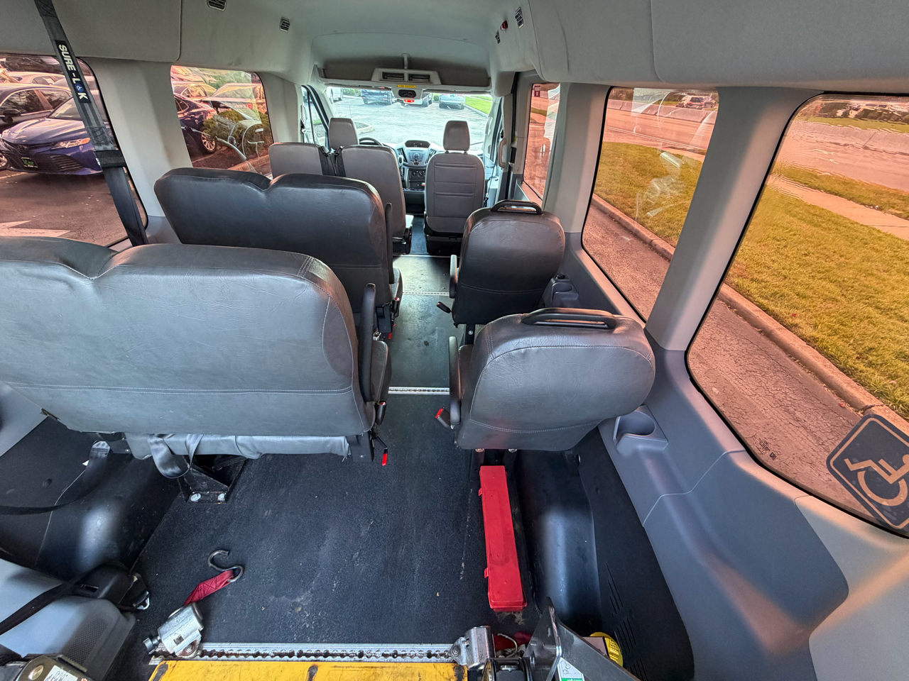 Ford Transit Wagon T-350 148" Med Roof XL Sliding RH Dr 2017