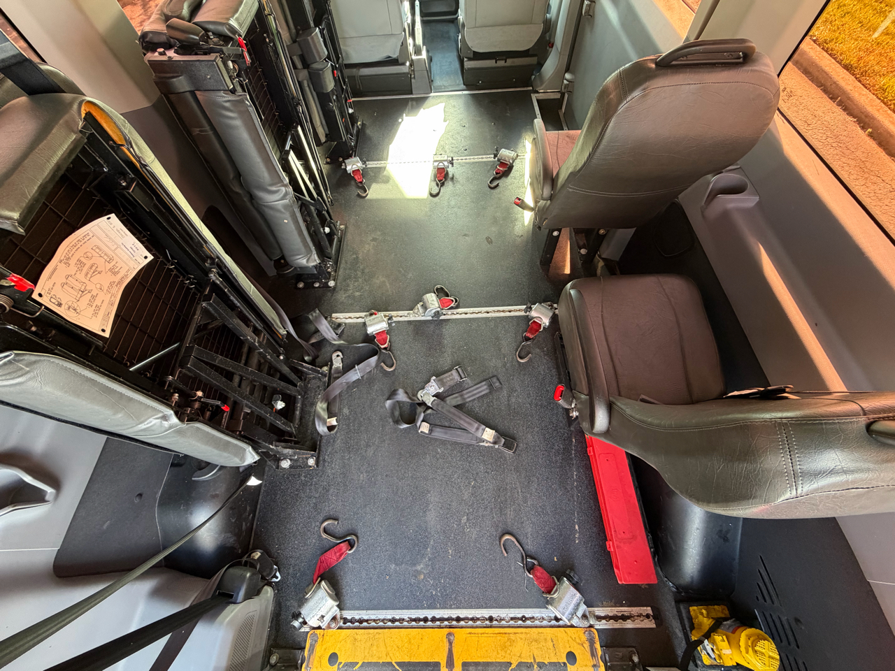 Ford Transit Wagon T-350 148" Med Roof XL Sliding RH Dr 2017