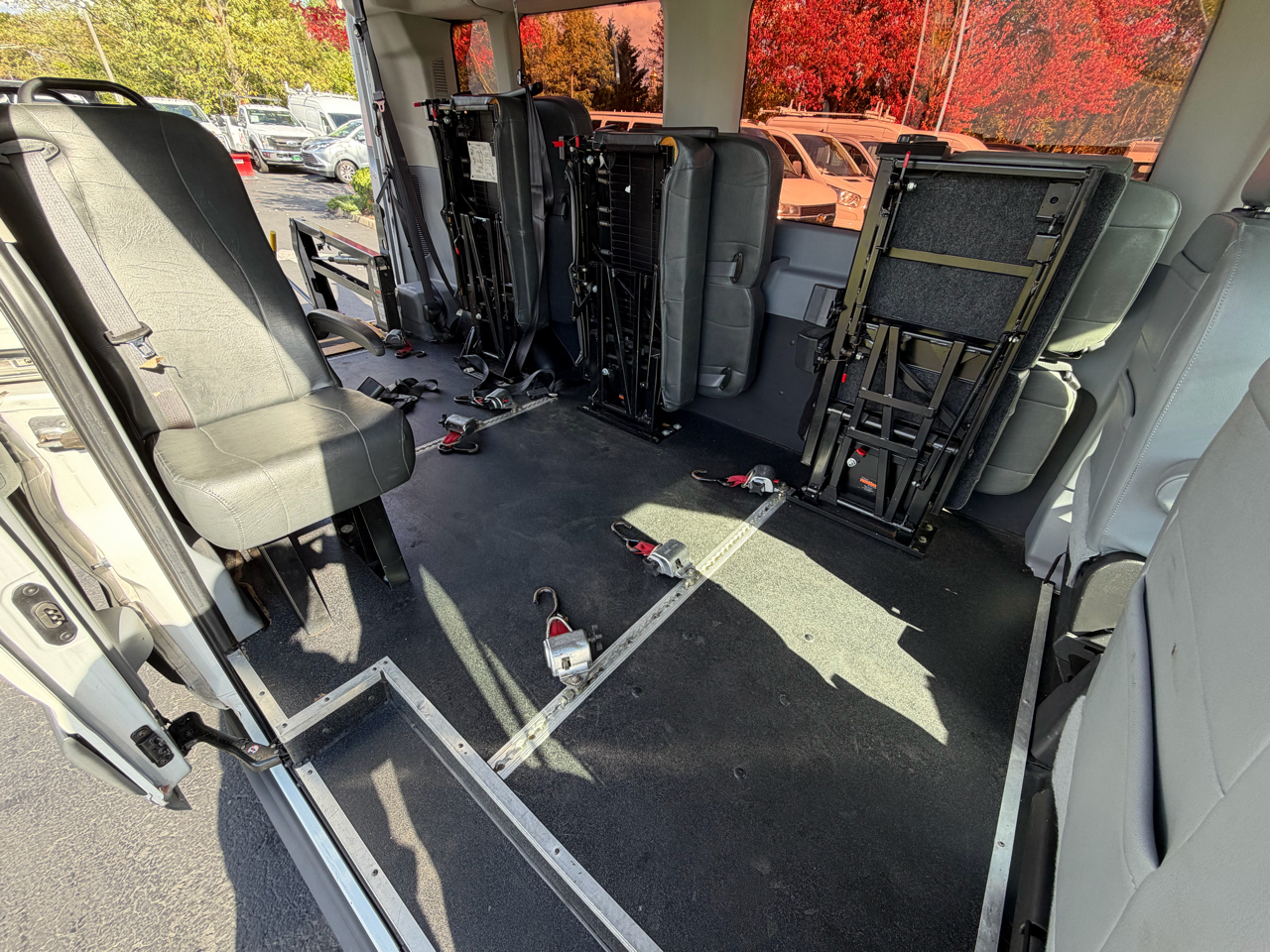 Ford Transit Wagon T-350 148" Med Roof XL Sliding RH Dr 2017