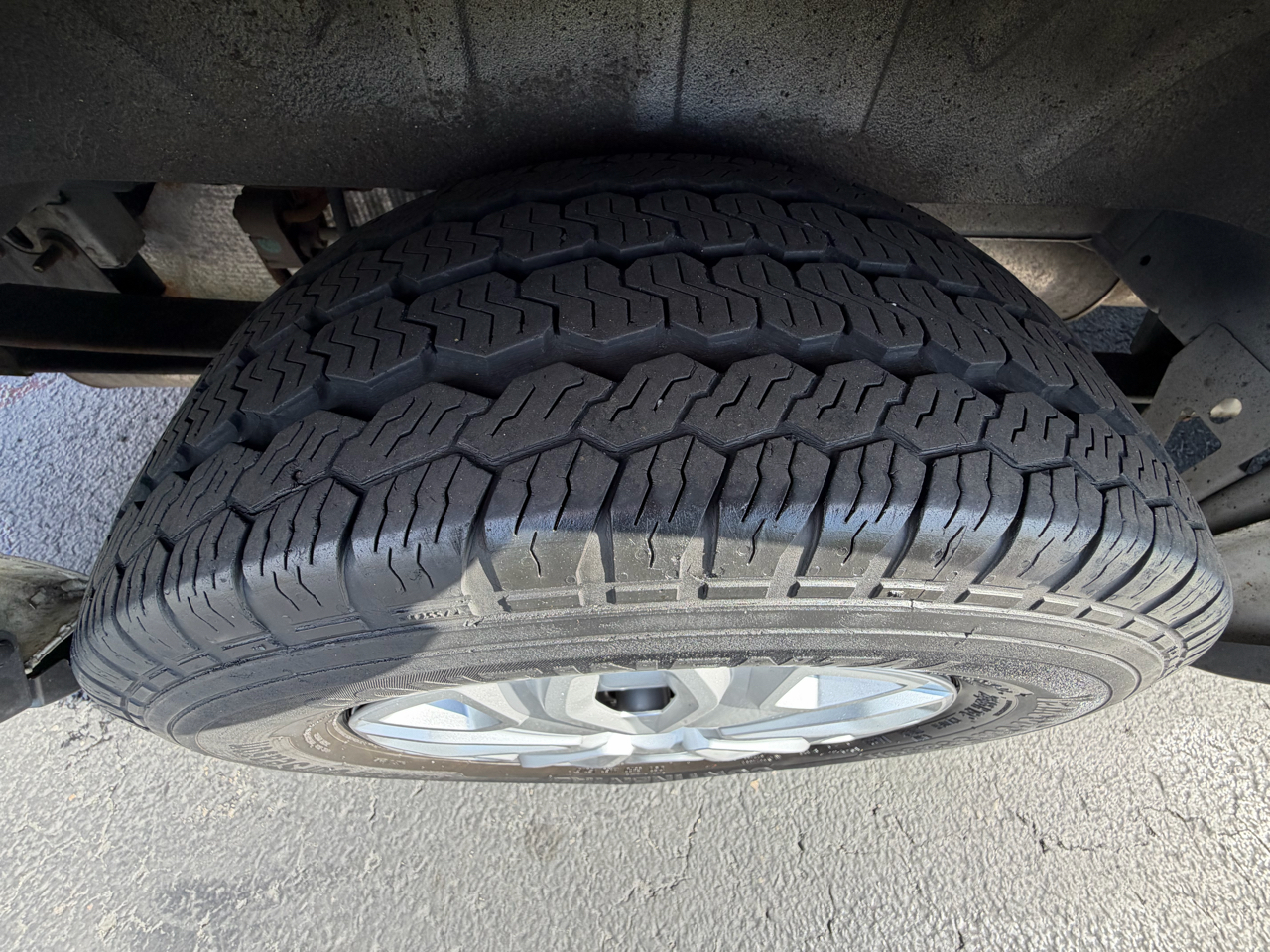 Ford Transit Wagon T-350 148" Med Roof XL Sliding RH Dr 2017