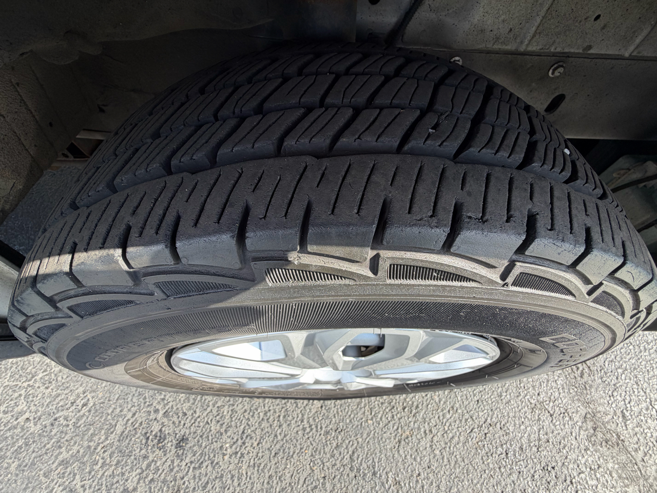 Ford Transit Wagon T-350 148" Med Roof XL Sliding RH Dr 2017