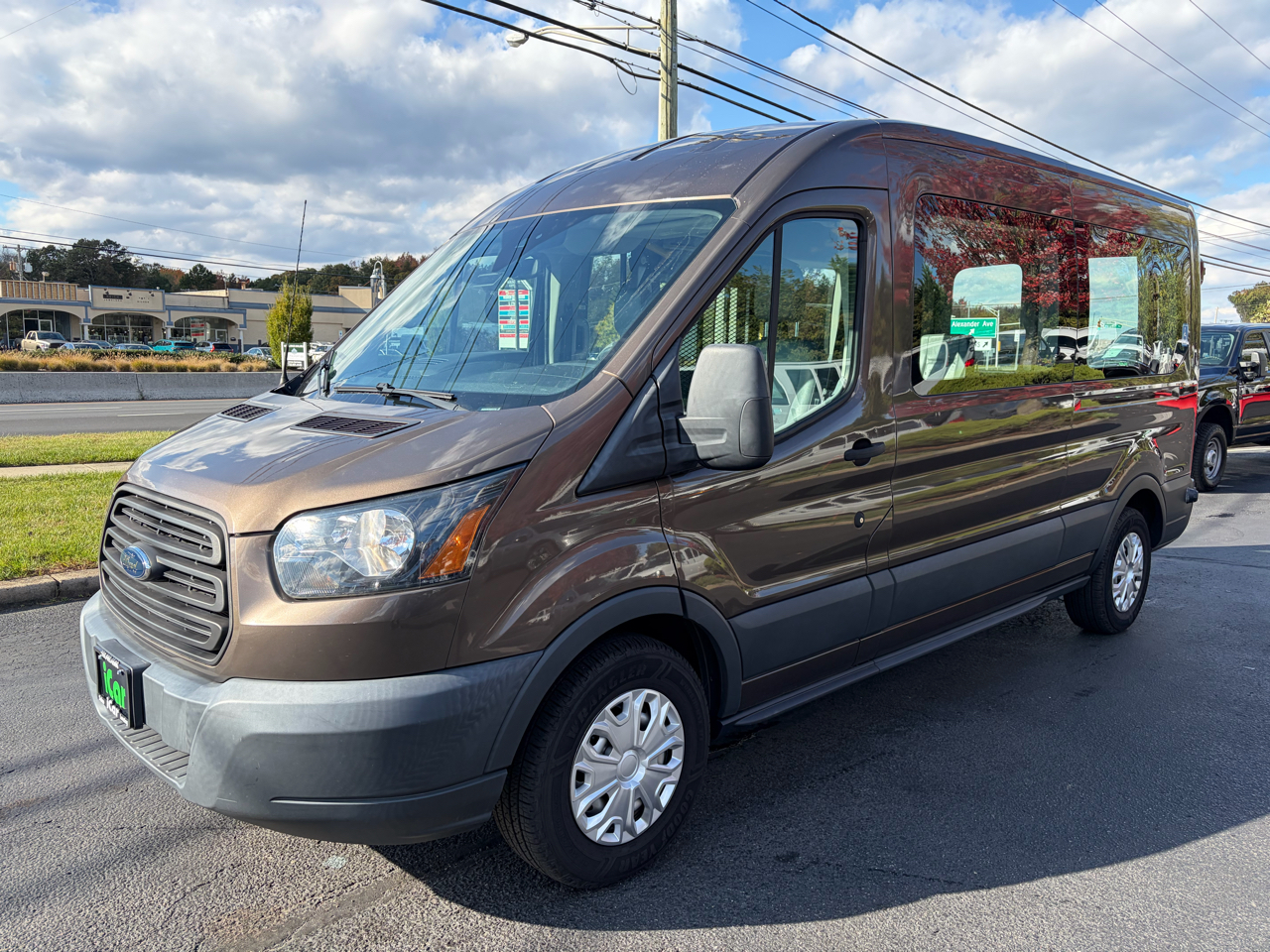 Ford Transit Wagon T-350 148" Med Roof XL Sliding RH Dr 2017