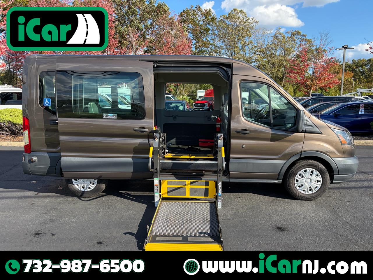 Ford Transit Wagon T-350 148" Med Roof XL Sliding RH Dr 2017