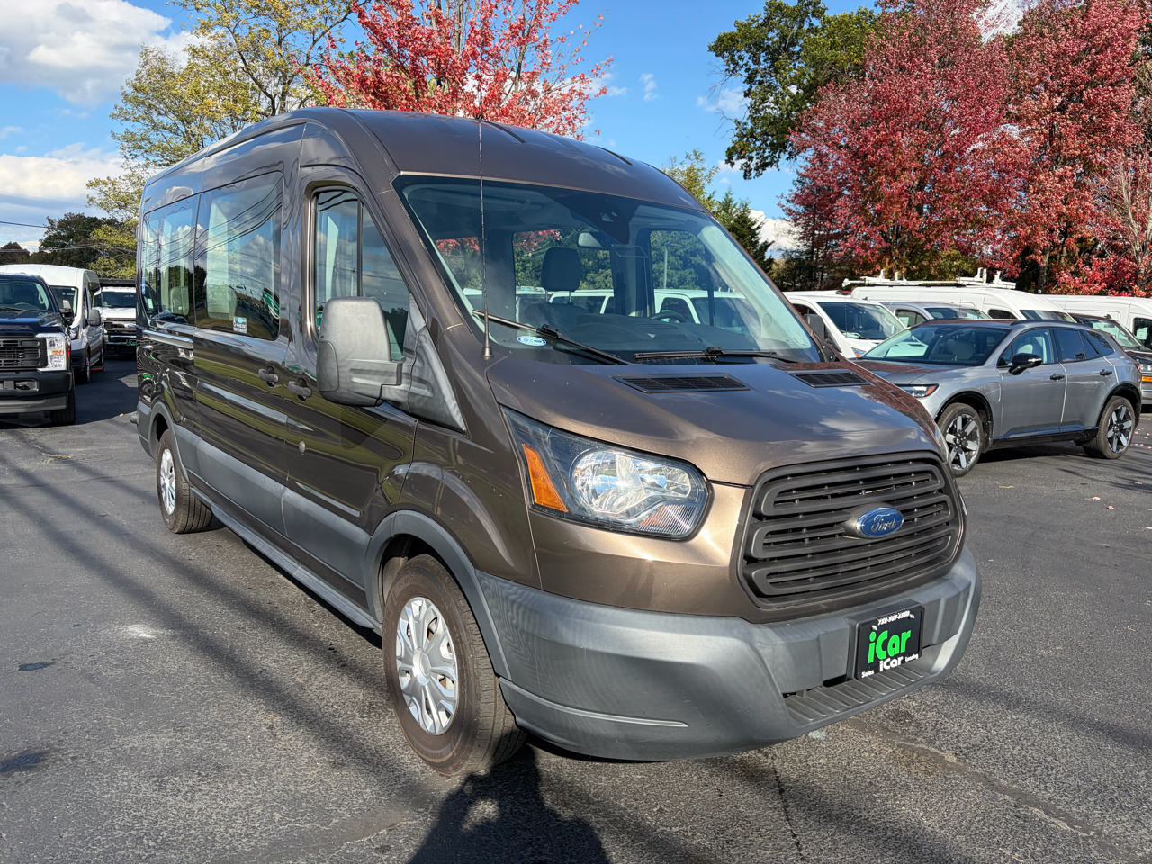 Ford Transit Wagon T-350 148" Med Roof XL Sliding RH Dr 2017