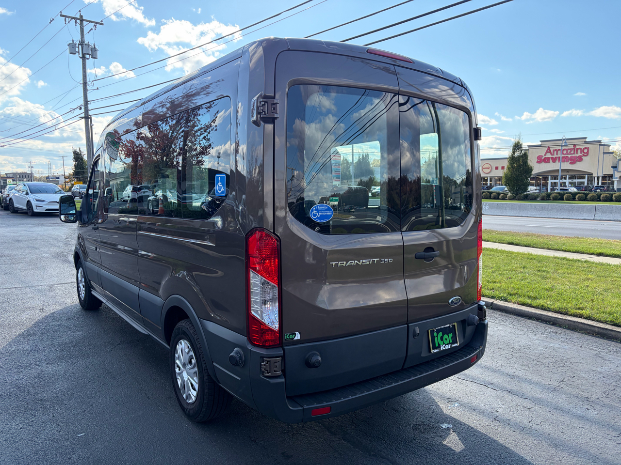 Ford Transit Wagon T-350 148" Med Roof XL Sliding RH Dr 2017