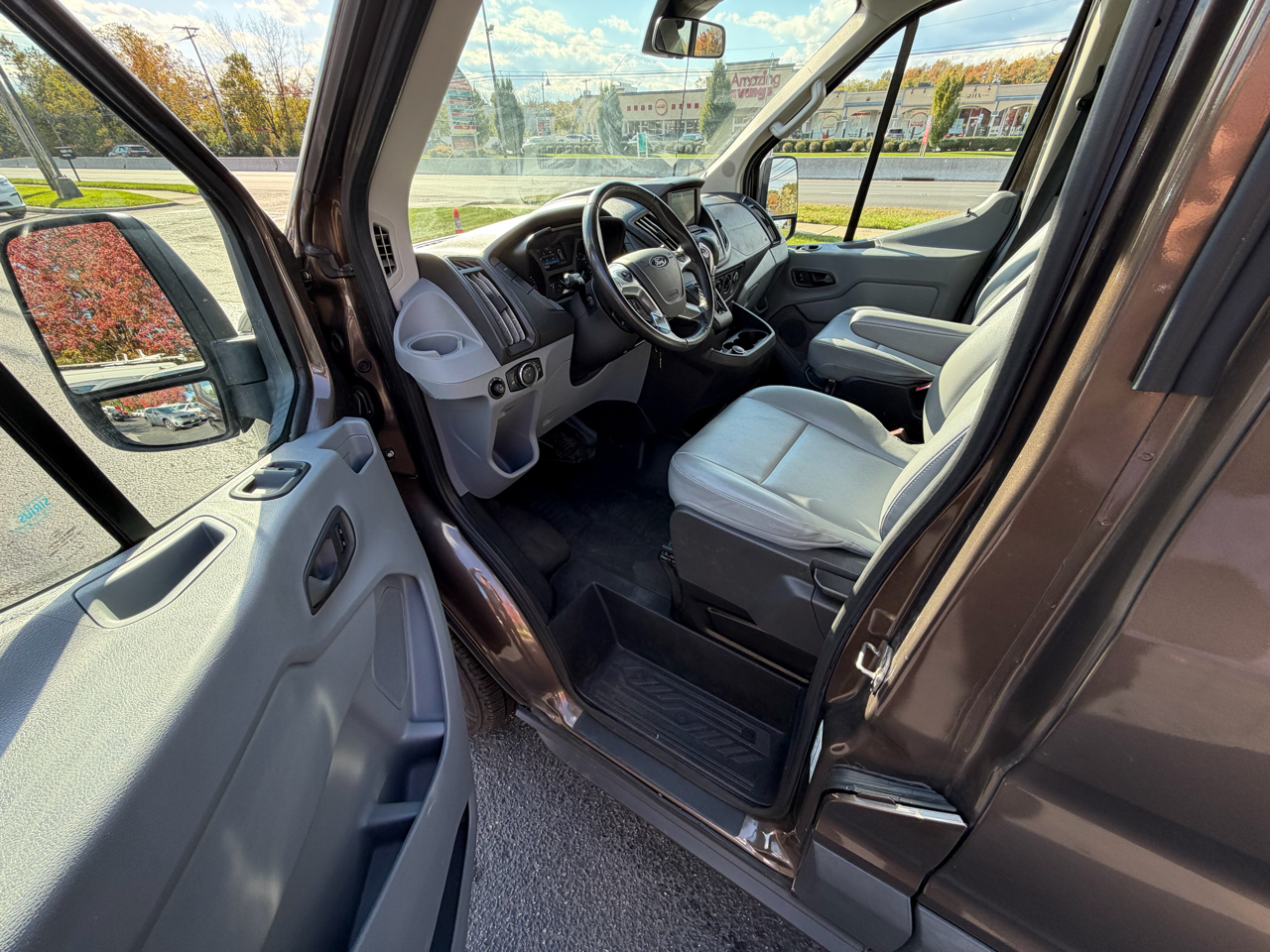 Ford Transit Wagon T-350 148" Med Roof XL Sliding RH Dr 2017