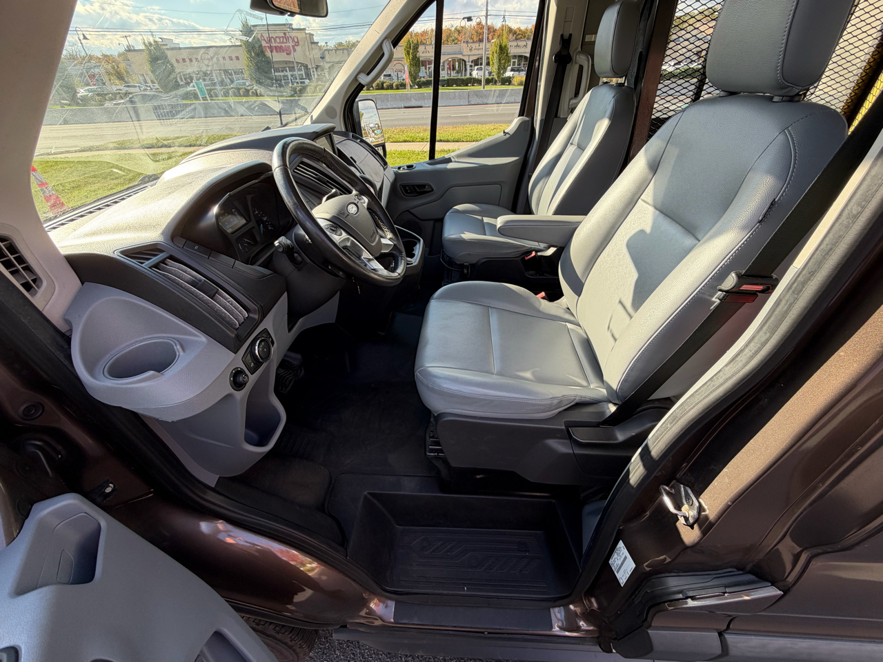 Ford Transit Wagon T-350 148" Med Roof XL Sliding RH Dr 2017