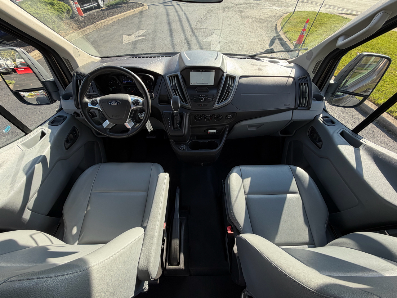 Ford Transit Wagon T-350 148" Med Roof XL Sliding RH Dr 2017