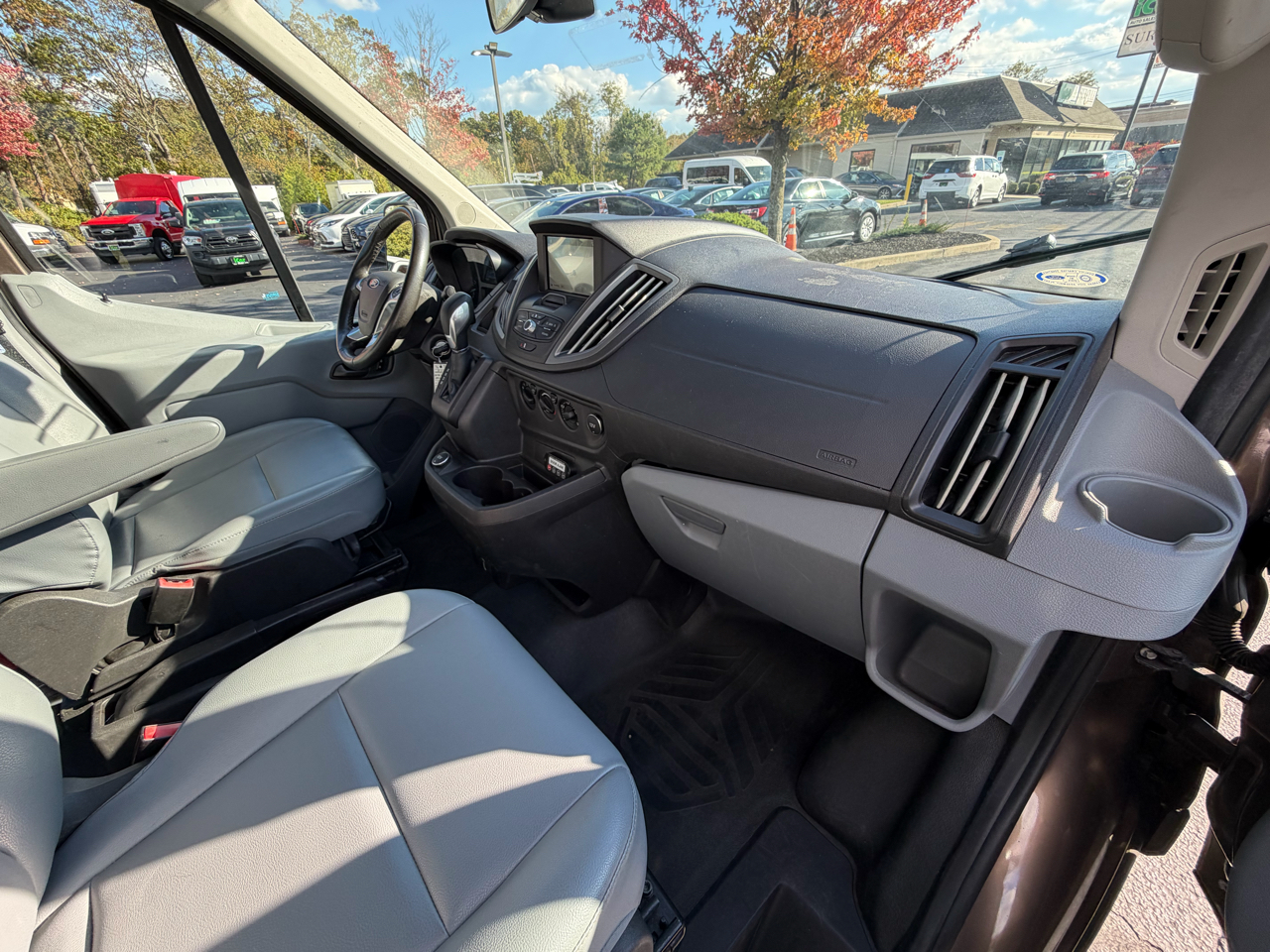 Ford Transit Wagon T-350 148" Med Roof XL Sliding RH Dr 2017