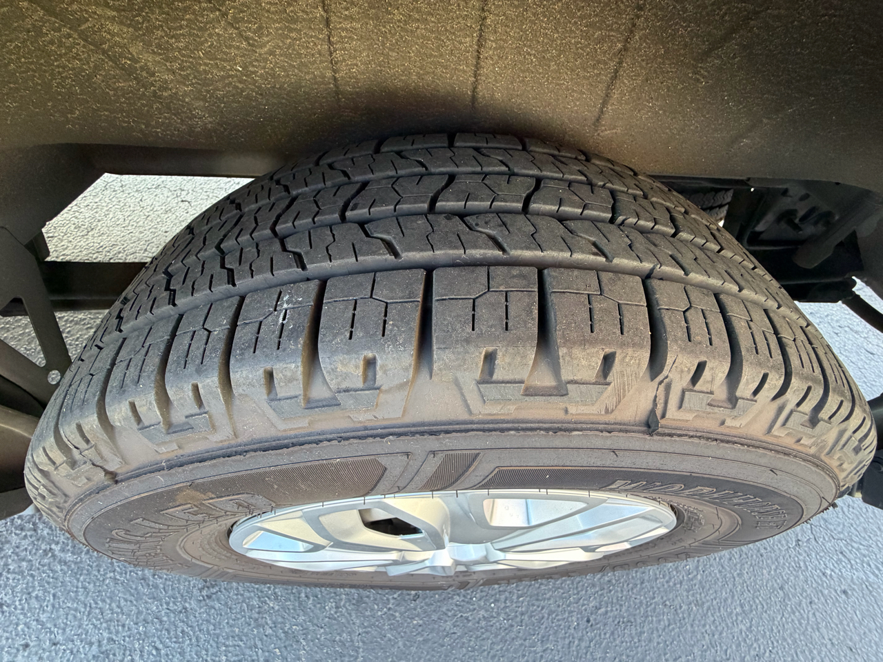 Ford Transit Wagon T-350 148" Med Roof XL Sliding RH Dr 2017