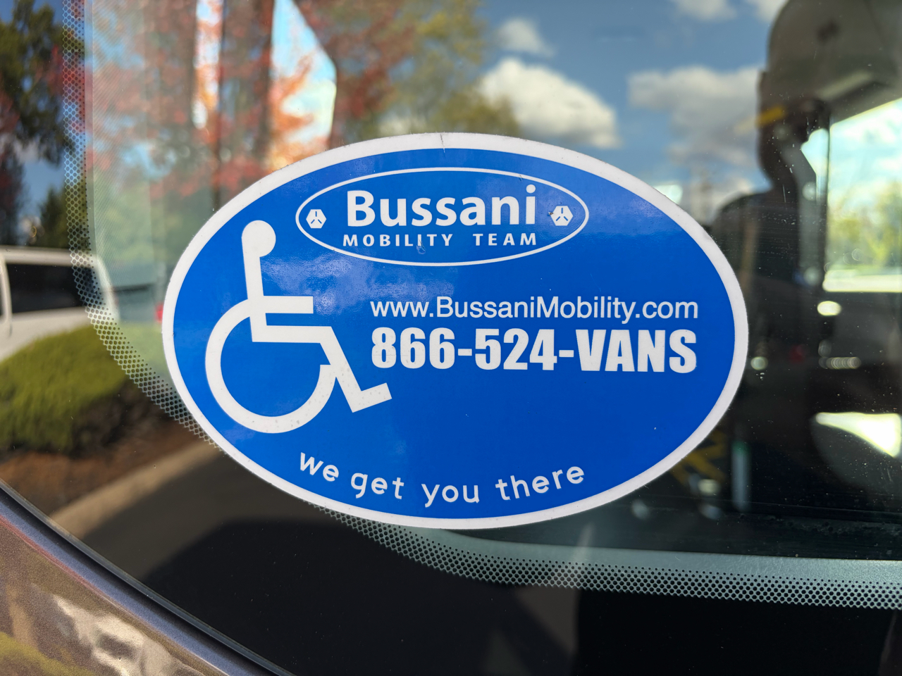 Ford Transit Wagon T-350 148" Med Roof XL Sliding RH Dr 2017