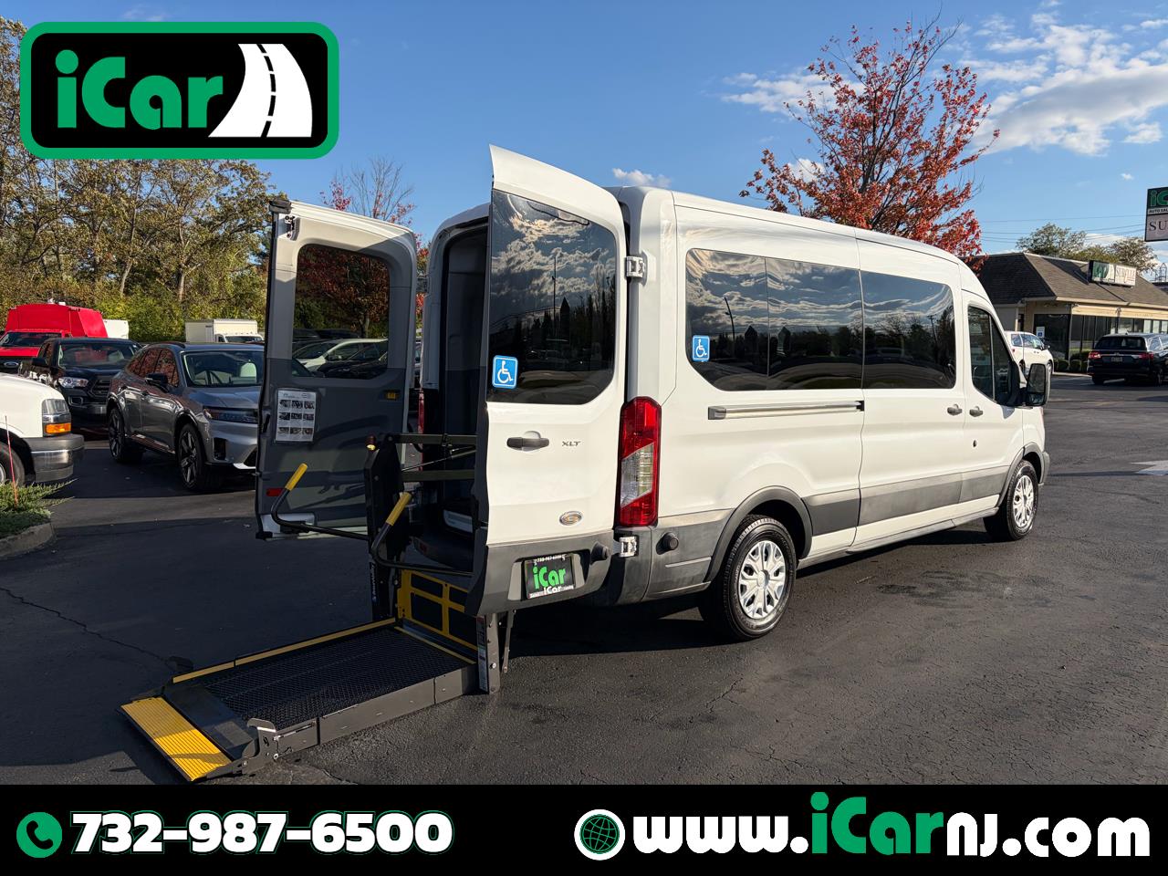 Ford Transit Wagon T-350 148" Med Roof XLT Sliding RH Dr 2015