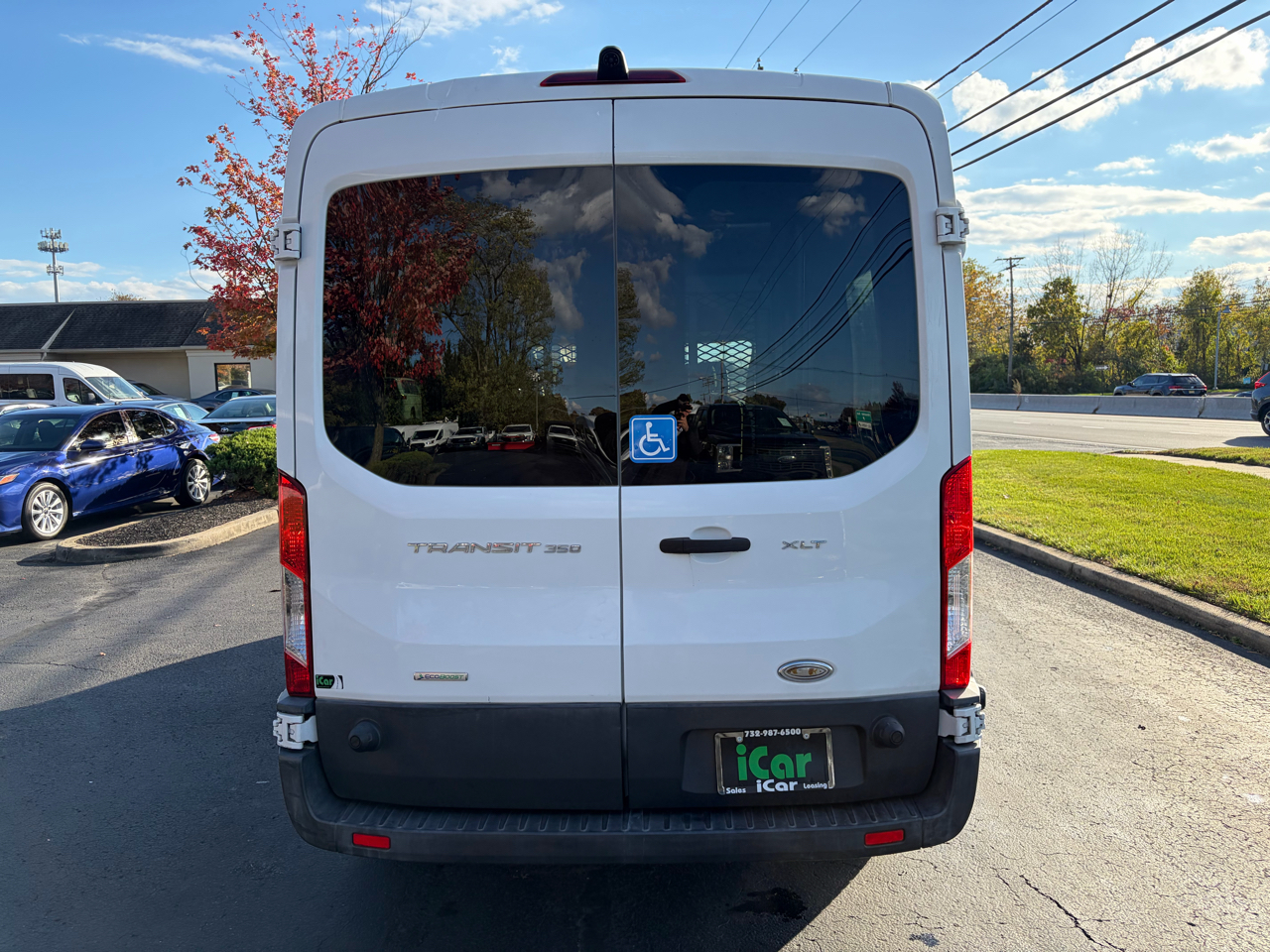 Ford Transit Wagon T-350 148" Med Roof XLT Sliding RH Dr 2015