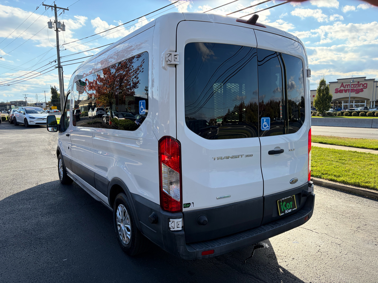 Ford Transit Wagon T-350 148" Med Roof XLT Sliding RH Dr 2015