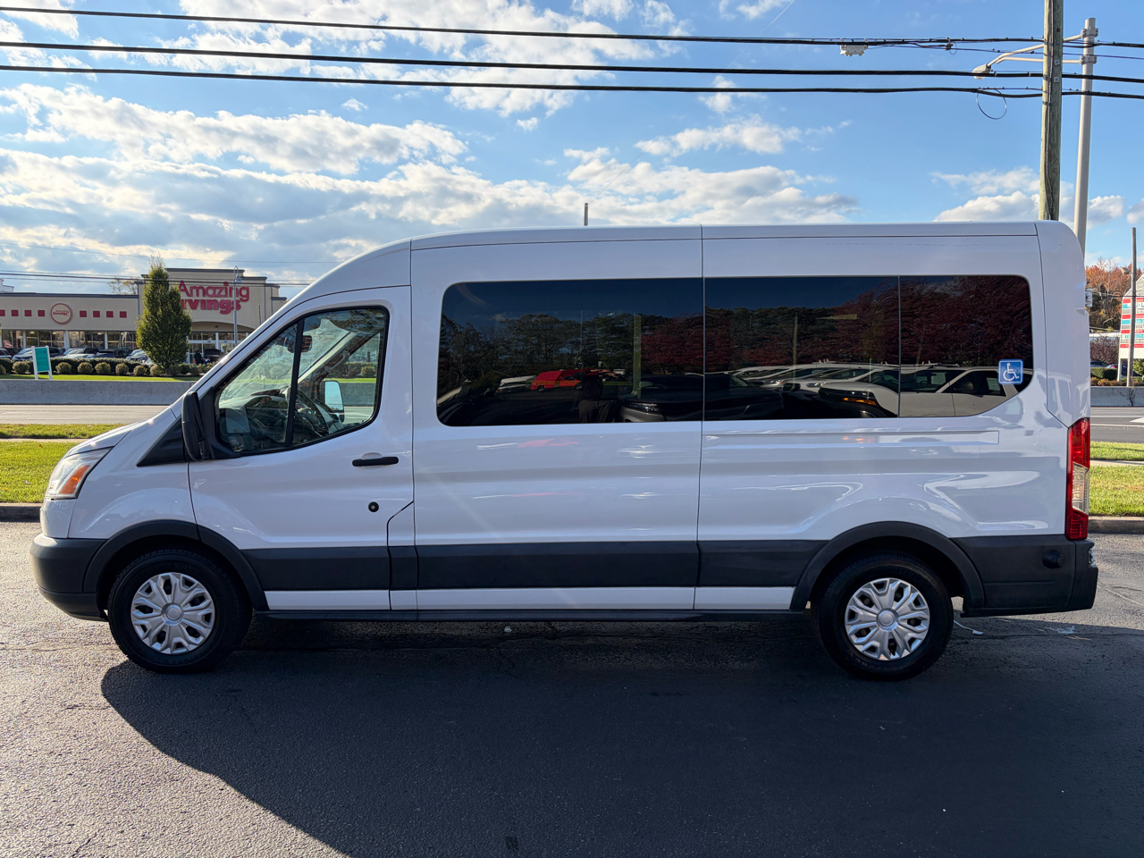 Ford Transit Wagon T-350 148" Med Roof XLT Sliding RH Dr 2015