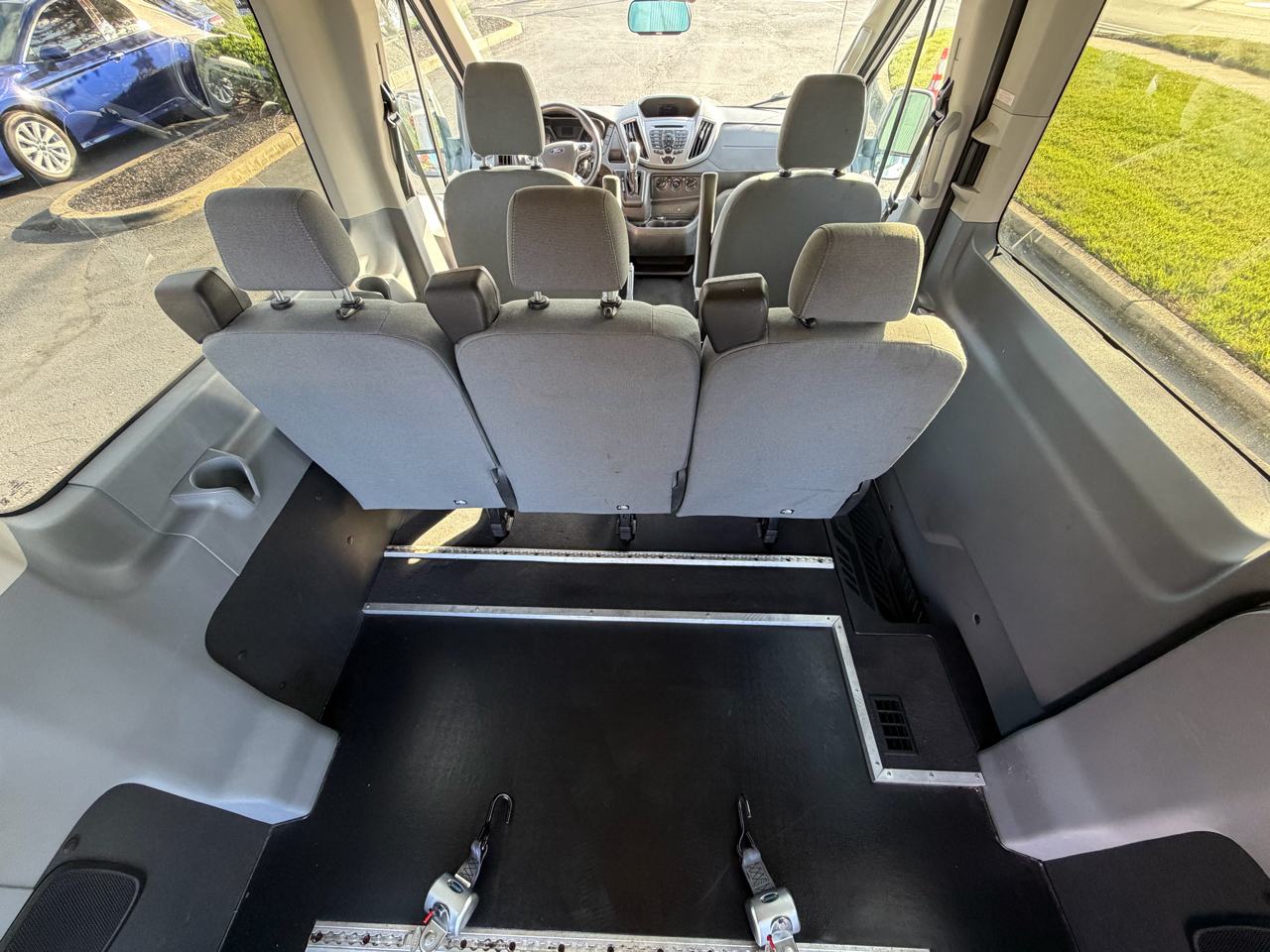 Ford Transit Wagon T-350 148" Med Roof XLT Sliding RH Dr 2015