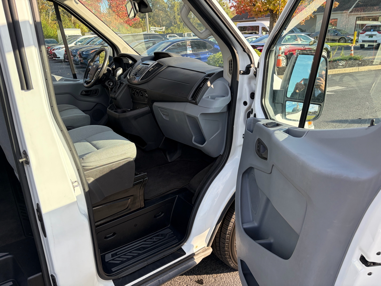 Ford Transit Wagon T-350 148" Med Roof XLT Sliding RH Dr 2015