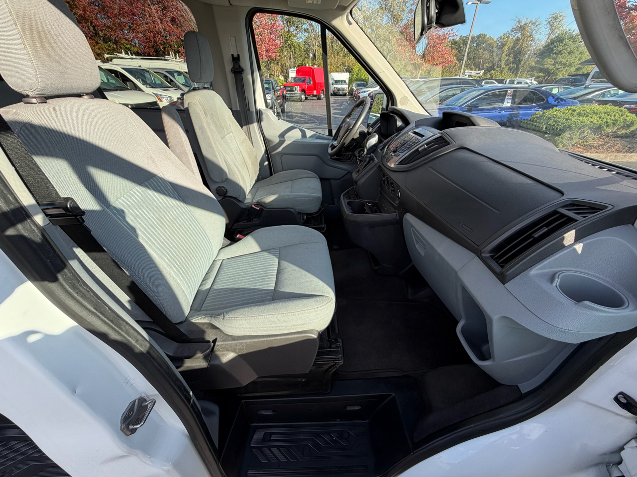 Ford Transit Wagon T-350 148" Med Roof XLT Sliding RH Dr 2015