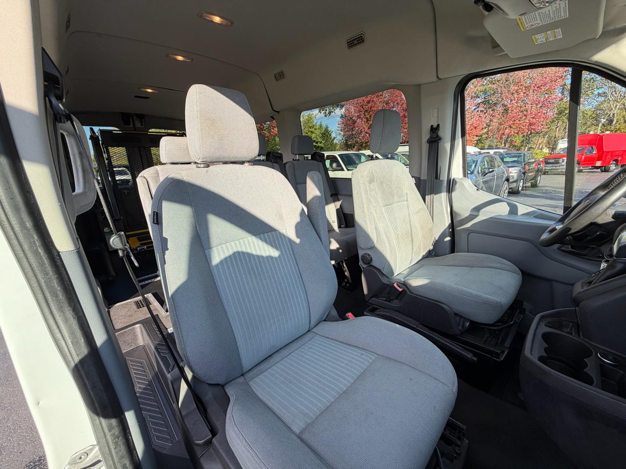 Ford Transit Wagon T-350 148" Med Roof XLT Sliding RH Dr 2015