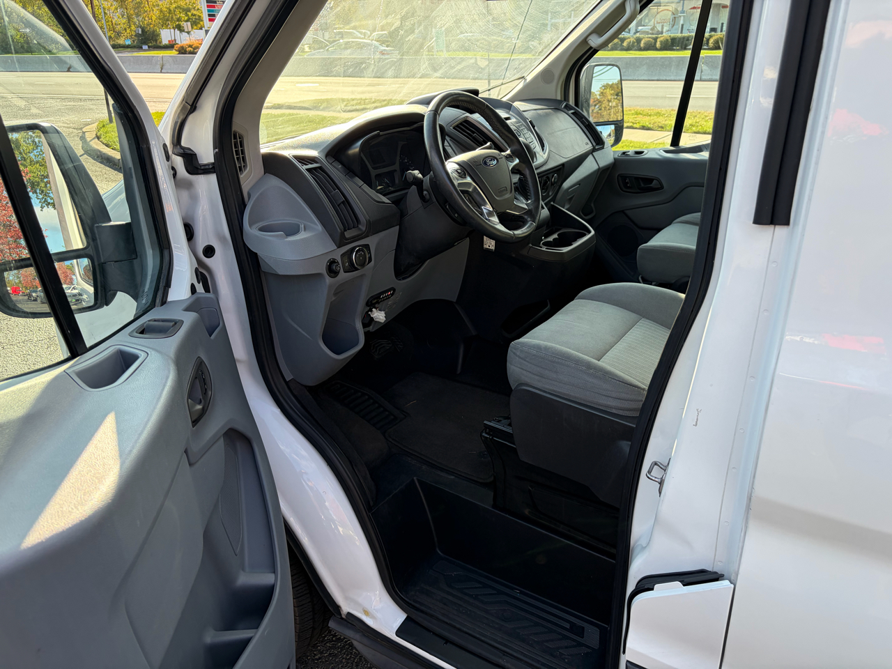 Ford Transit Wagon T-350 148" Med Roof XLT Sliding RH Dr 2015