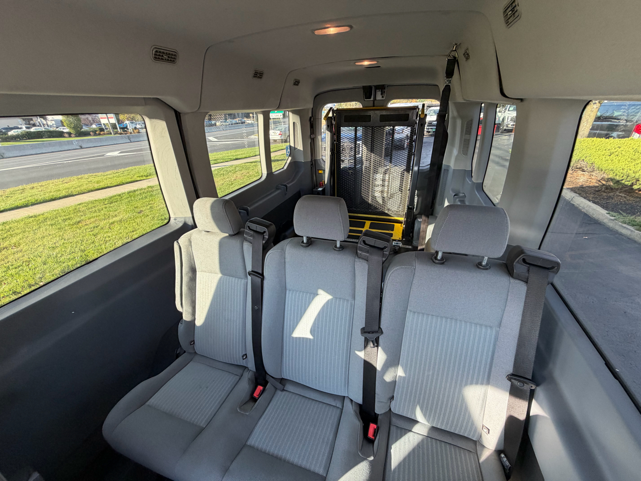 Ford Transit Wagon T-350 148" Med Roof XLT Sliding RH Dr 2015