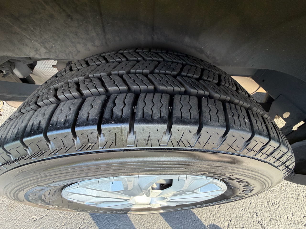 Ford Transit Wagon T-350 148" Med Roof XLT Sliding RH Dr 2015