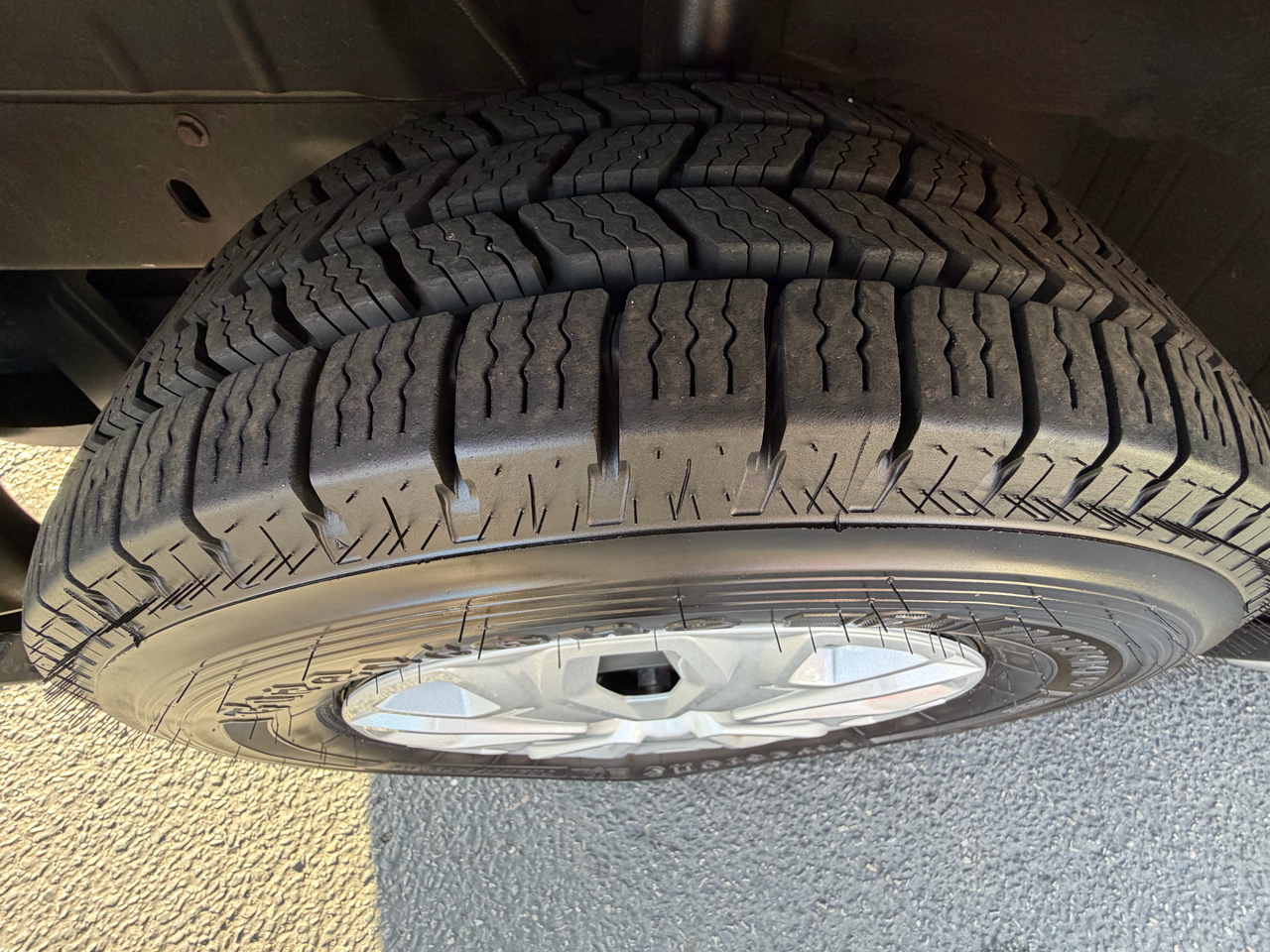 Ford Transit Wagon T-350 148" Med Roof XLT Sliding RH Dr 2015