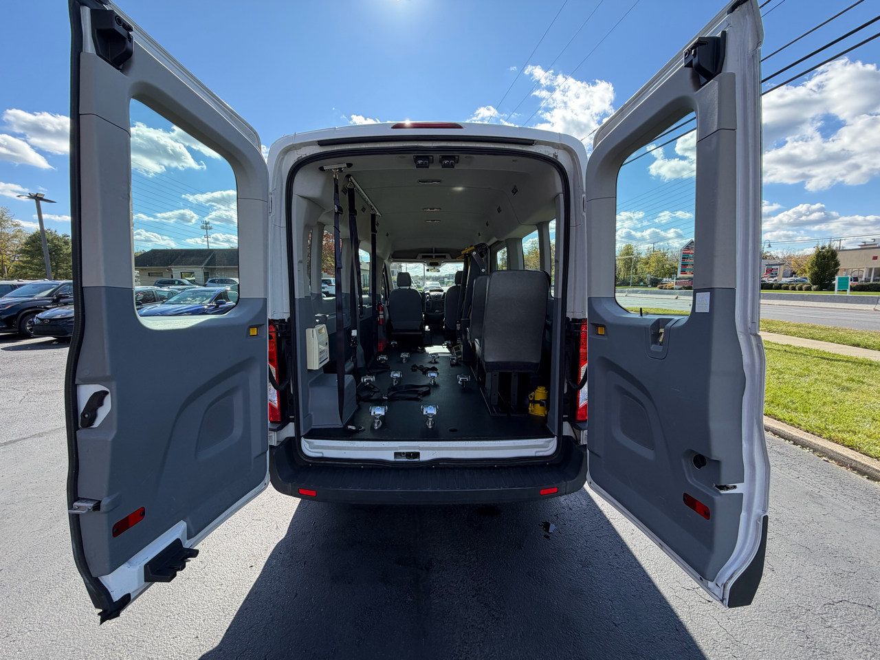 Ford Transit Wagon T-350 148" Med Roof XL Sliding RH Dr 2016