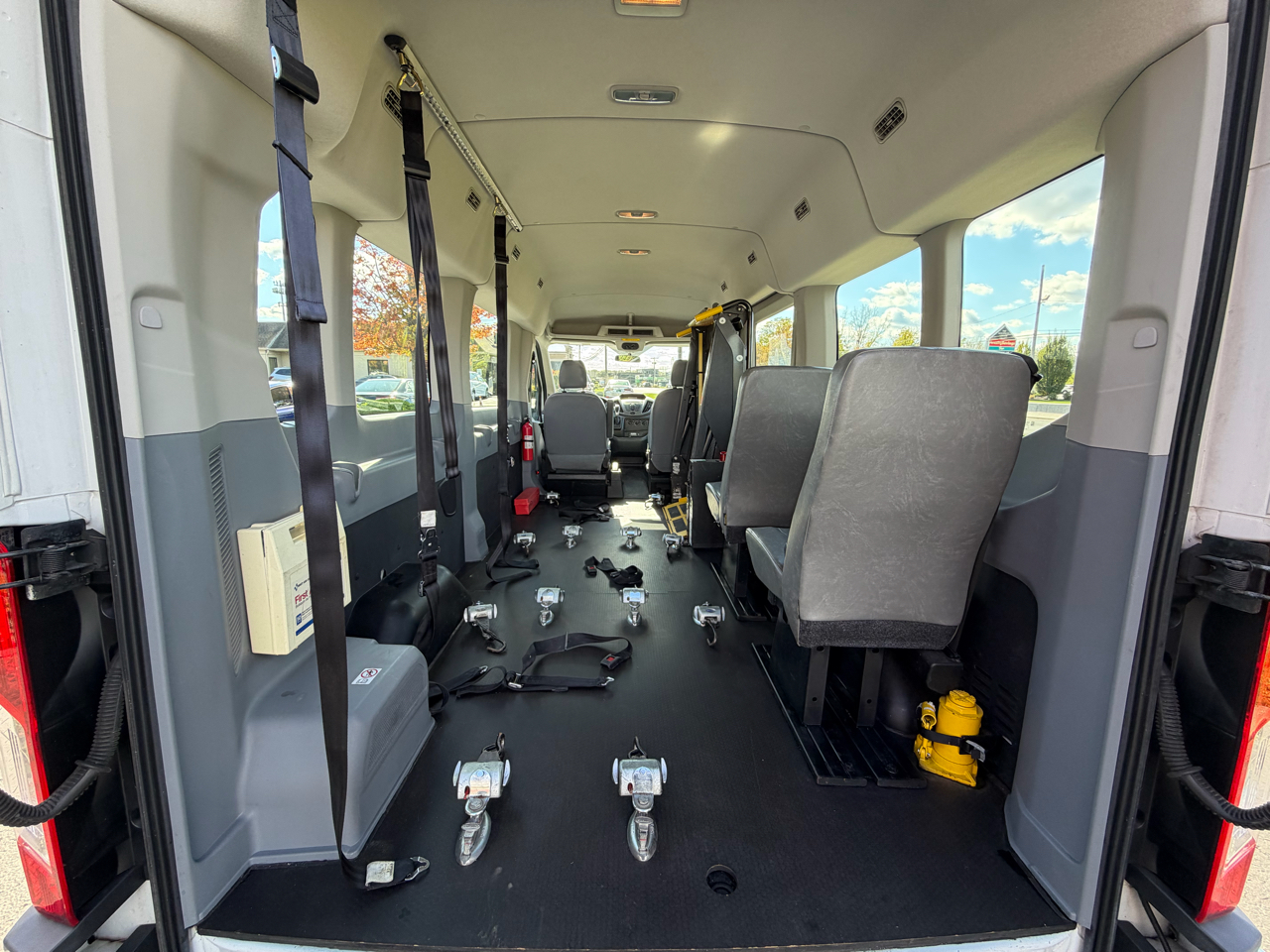 Ford Transit Wagon T-350 148" Med Roof XL Sliding RH Dr 2016