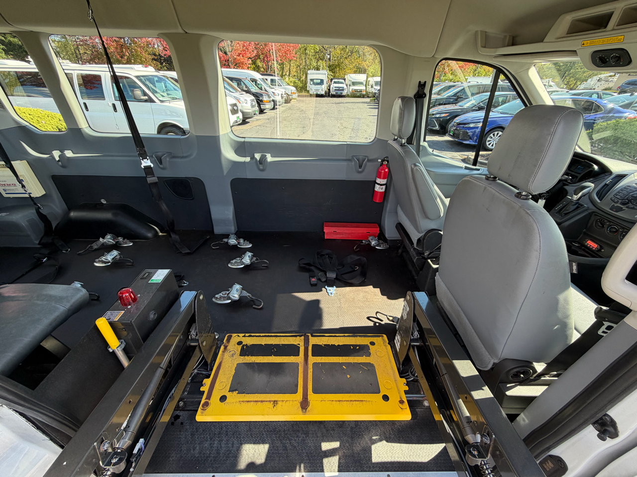 Ford Transit Wagon T-350 148" Med Roof XL Sliding RH Dr 2016