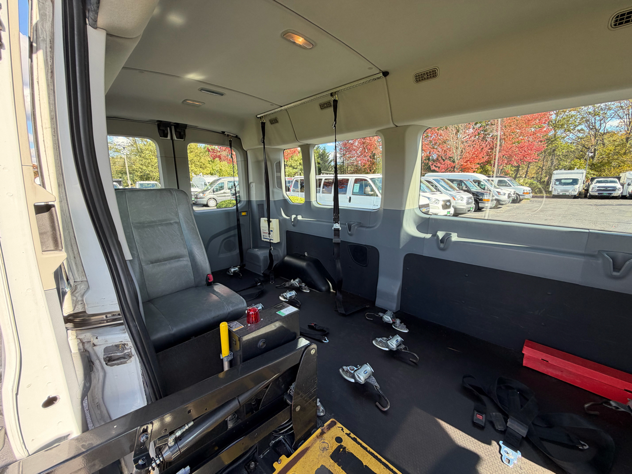 Ford Transit Wagon T-350 148" Med Roof XL Sliding RH Dr 2016