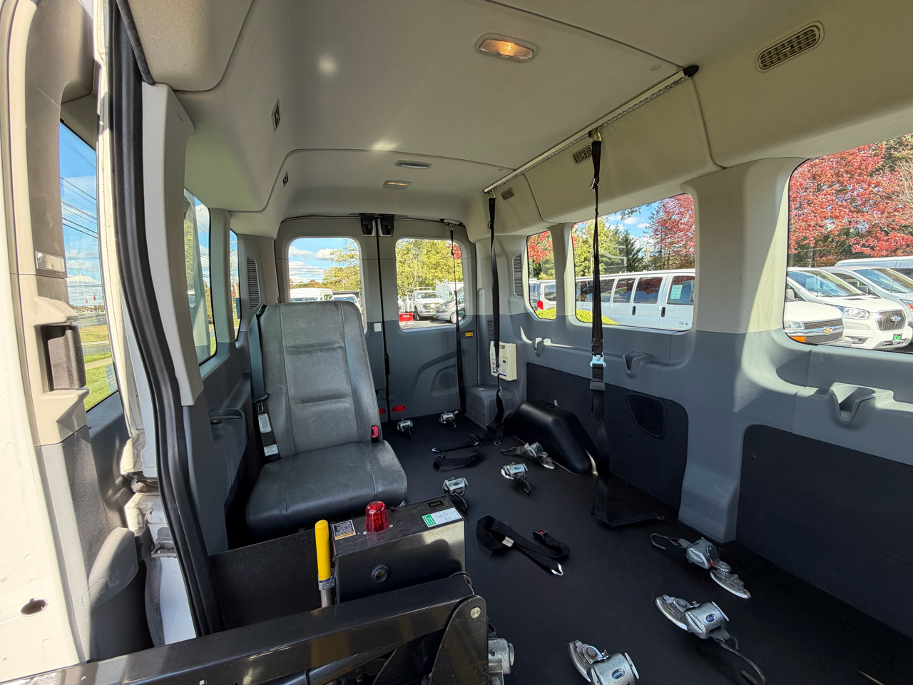 Ford Transit Wagon T-350 148" Med Roof XL Sliding RH Dr 2016