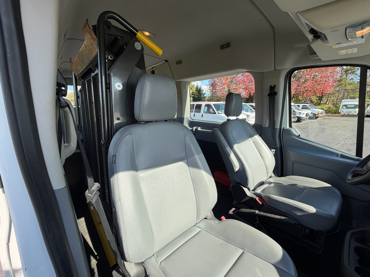 Ford Transit Wagon T-350 148" Med Roof XL Sliding RH Dr 2016