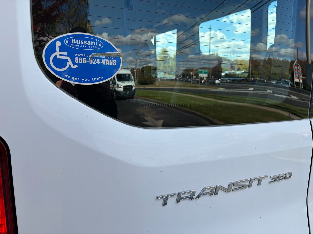 Ford Transit Wagon T-350 148" Med Roof XL Sliding RH Dr 2016