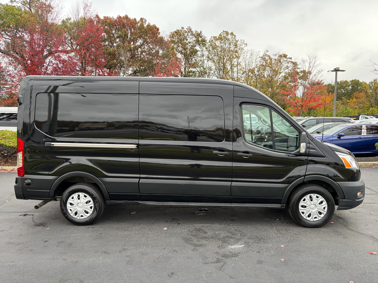 Ford Transit Cargo Van T-250 148" Med Rf 9070 GVWR RWD 2020