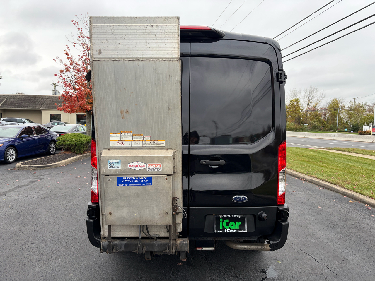 Ford Transit Cargo Van T-250 148" Med Rf 9070 GVWR RWD 2020