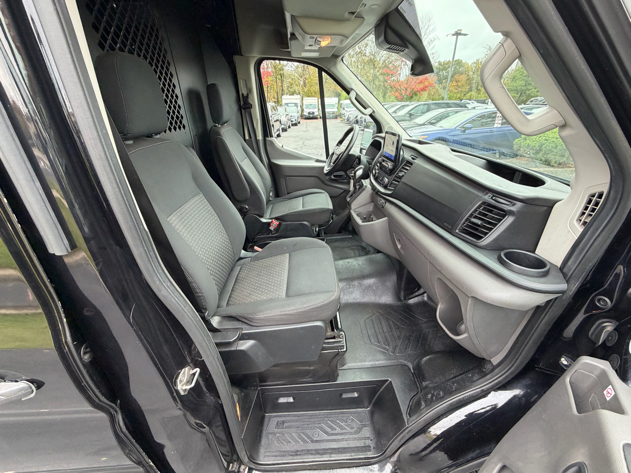 Ford Transit Cargo Van T-250 148" Med Rf 9070 GVWR RWD 2020