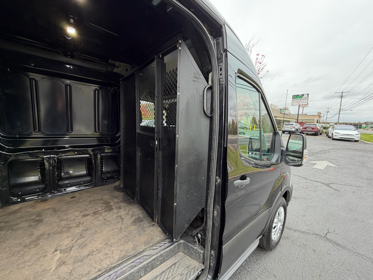 Ford Transit Cargo Van T-250 148" Med Rf 9070 GVWR RWD 2020