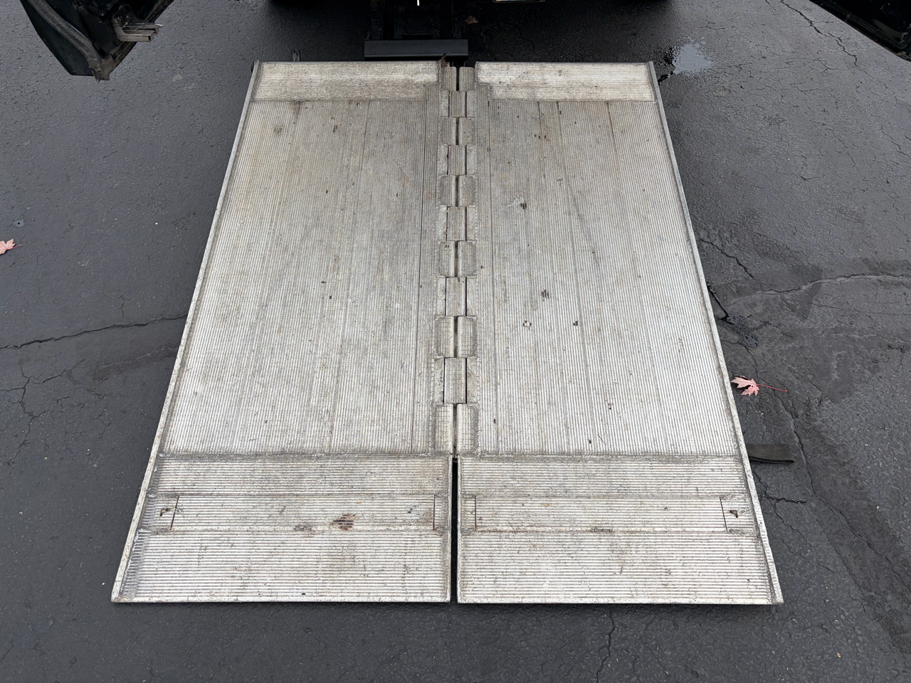 Ford Transit Cargo Van T-250 148" Med Rf 9070 GVWR RWD 2020