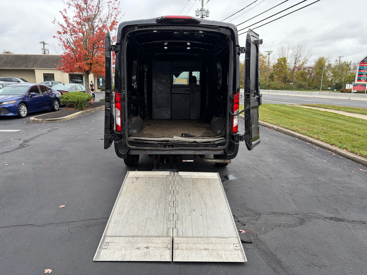 Ford Transit Cargo Van T-250 148" Med Rf 9070 GVWR RWD 2020