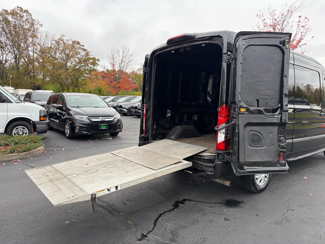 Ford Transit Cargo Van T-250 148" Med Rf 9070 GVWR RWD 2020