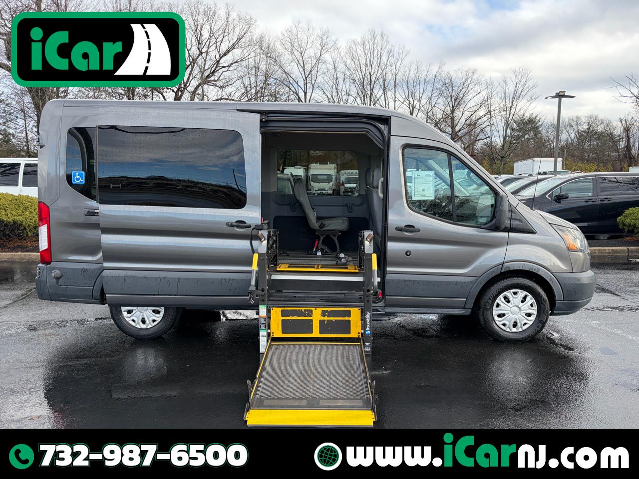 2015 Ford Transit XL's photo